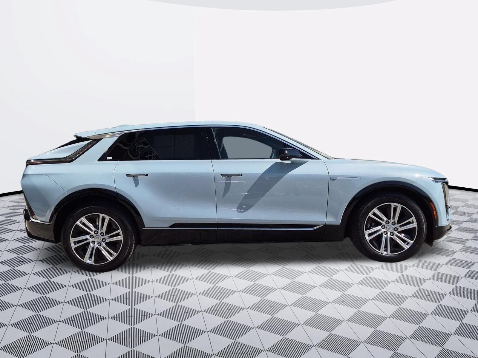 2024 Cadillac LYRIQ Tech