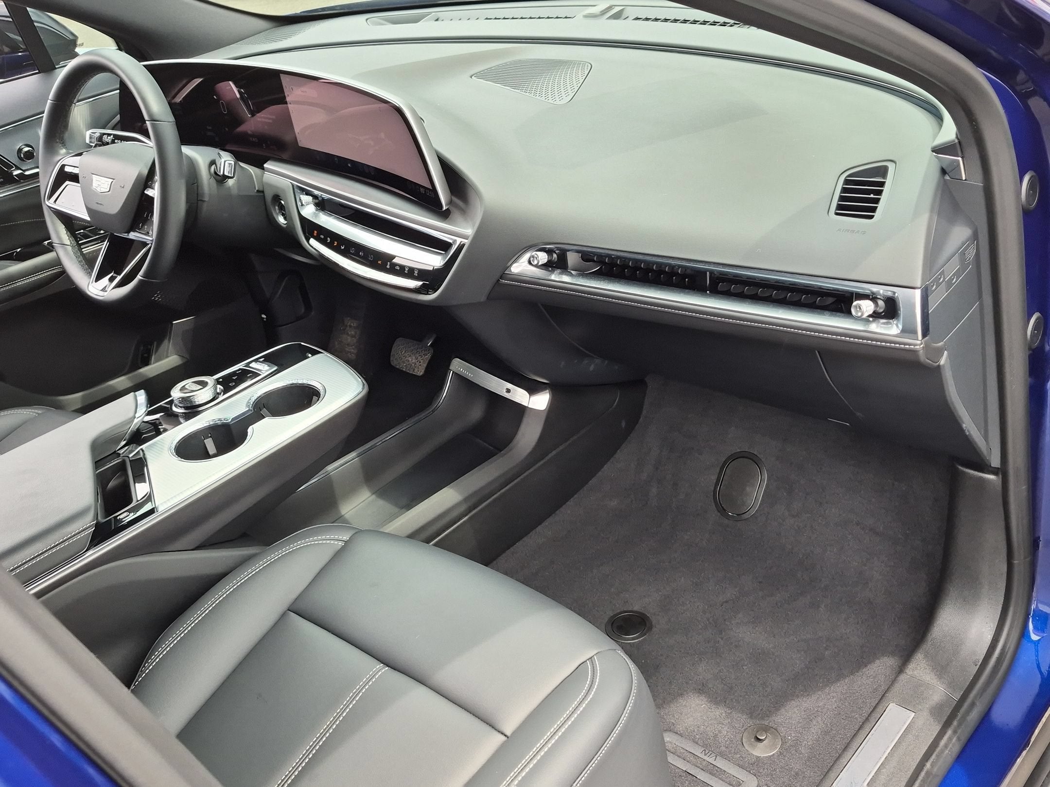 2024 Cadillac LYRIQ Tech