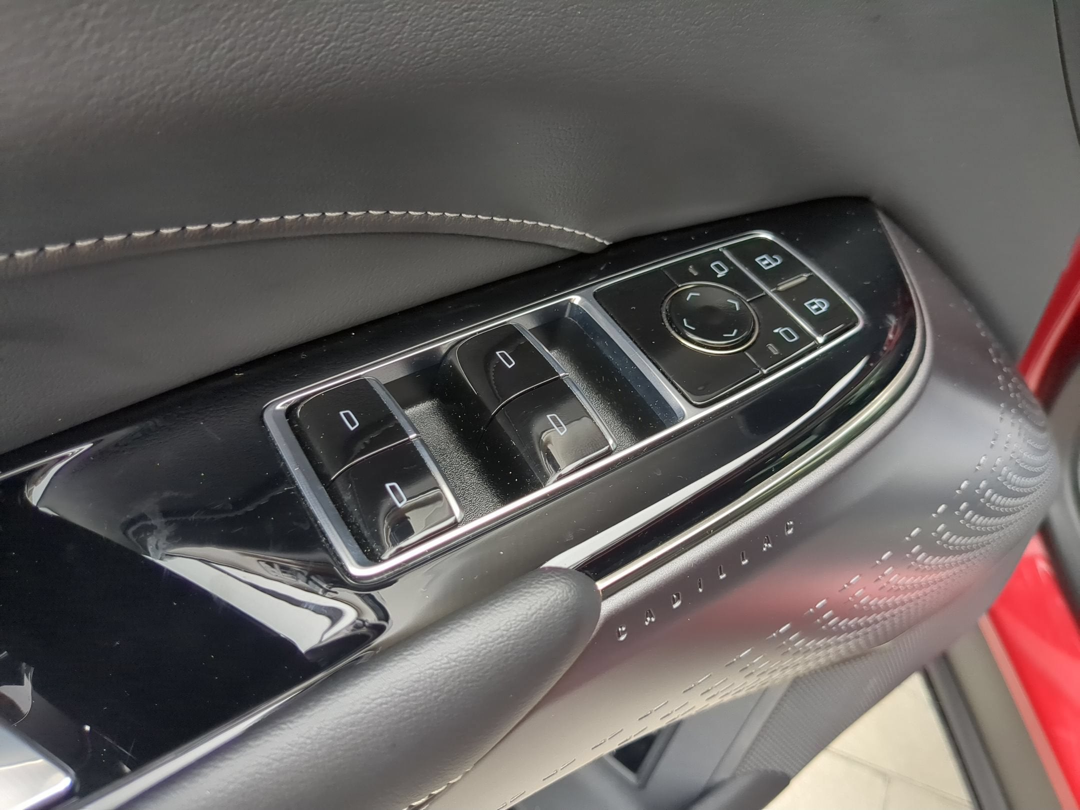 2024 Cadillac LYRIQ Tech