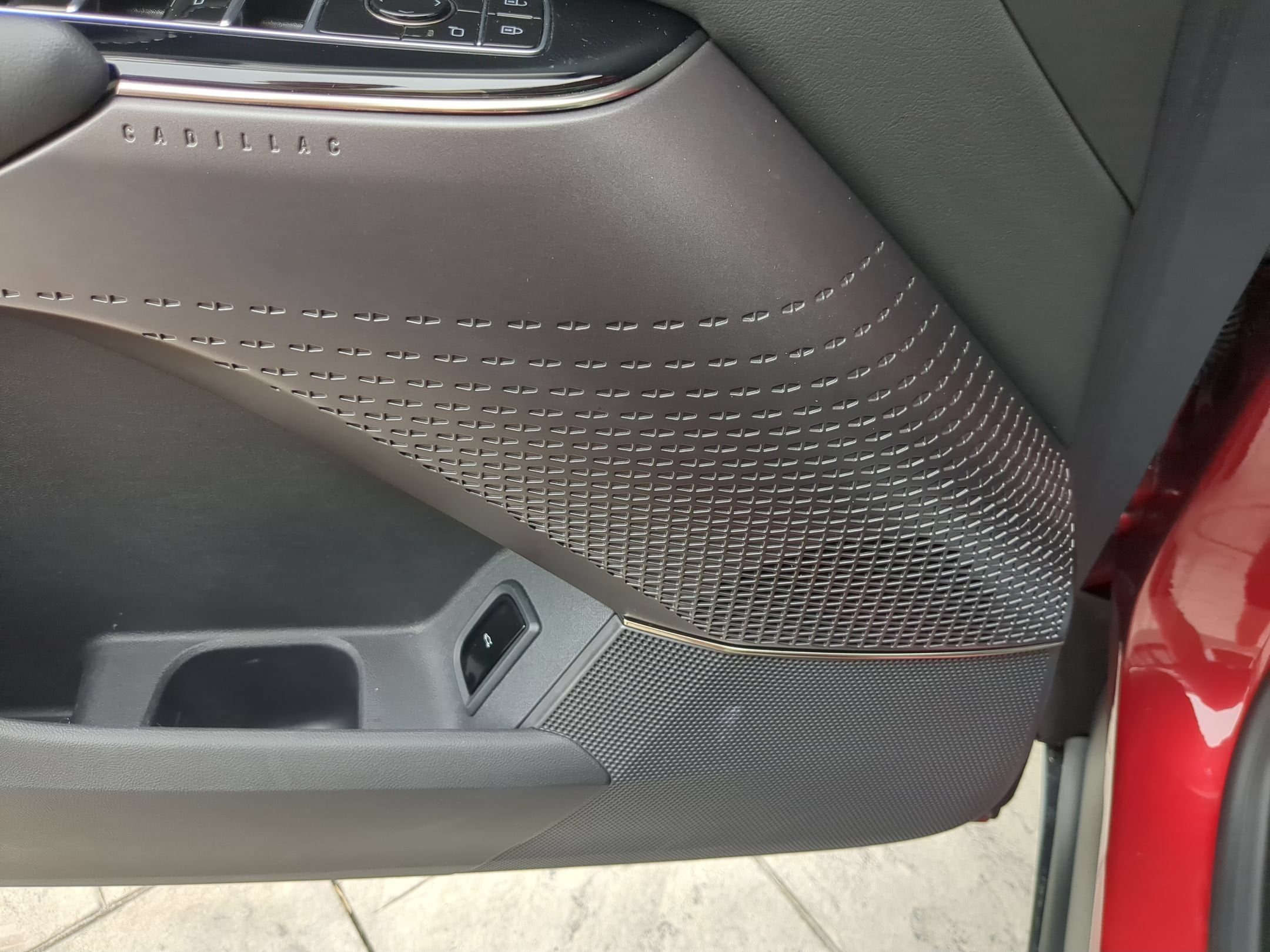 2024 Cadillac LYRIQ Tech