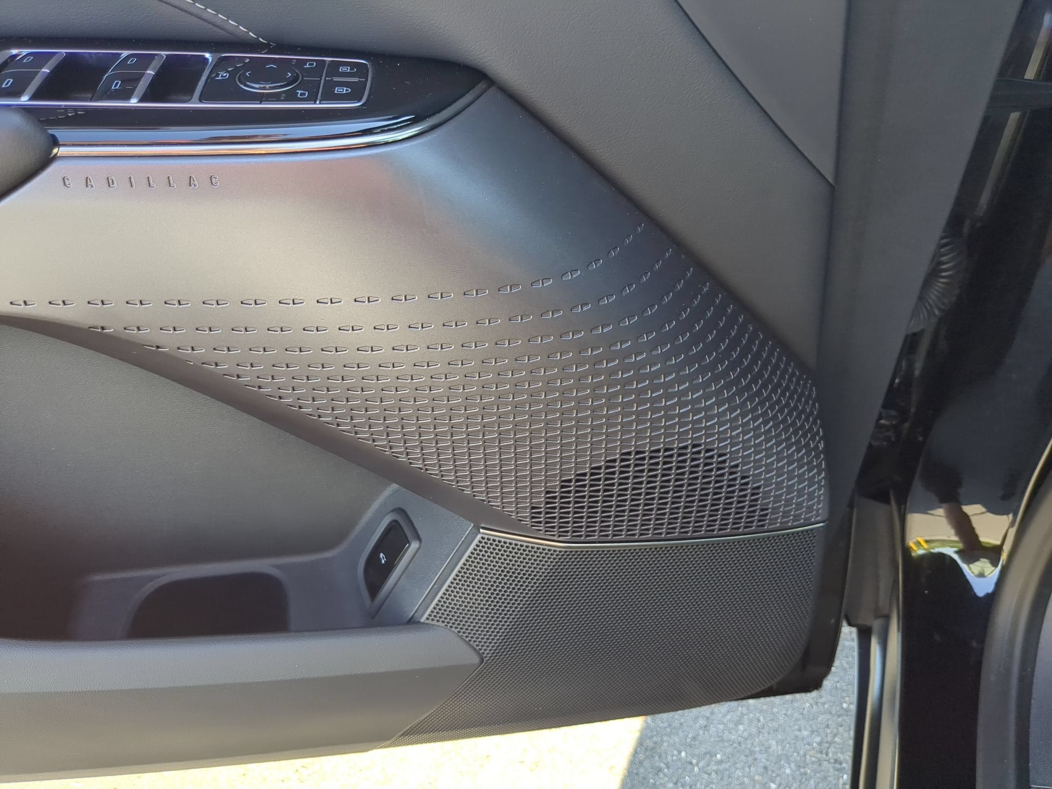 2024 Cadillac LYRIQ Tech
