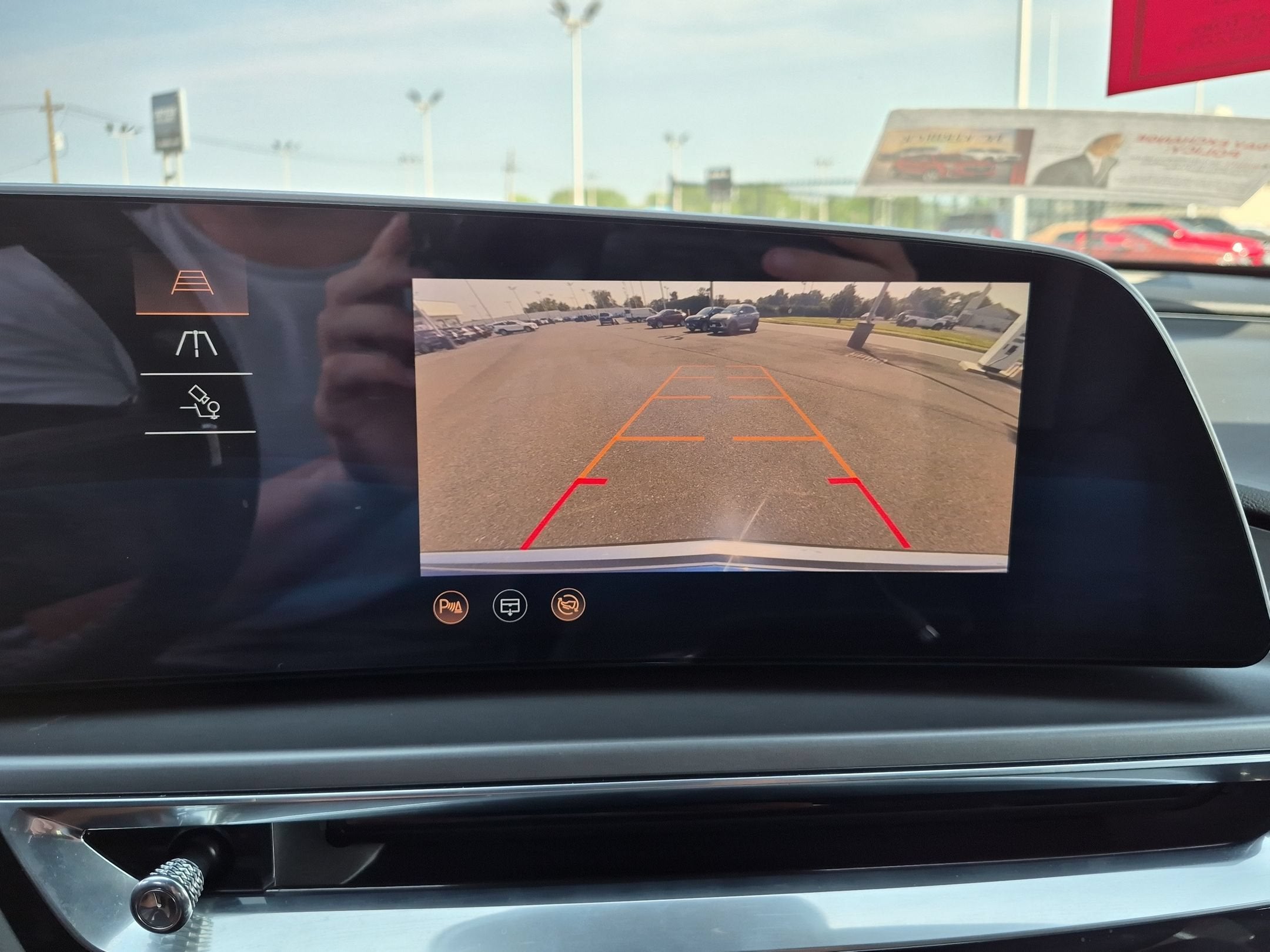 2024 Cadillac LYRIQ Tech