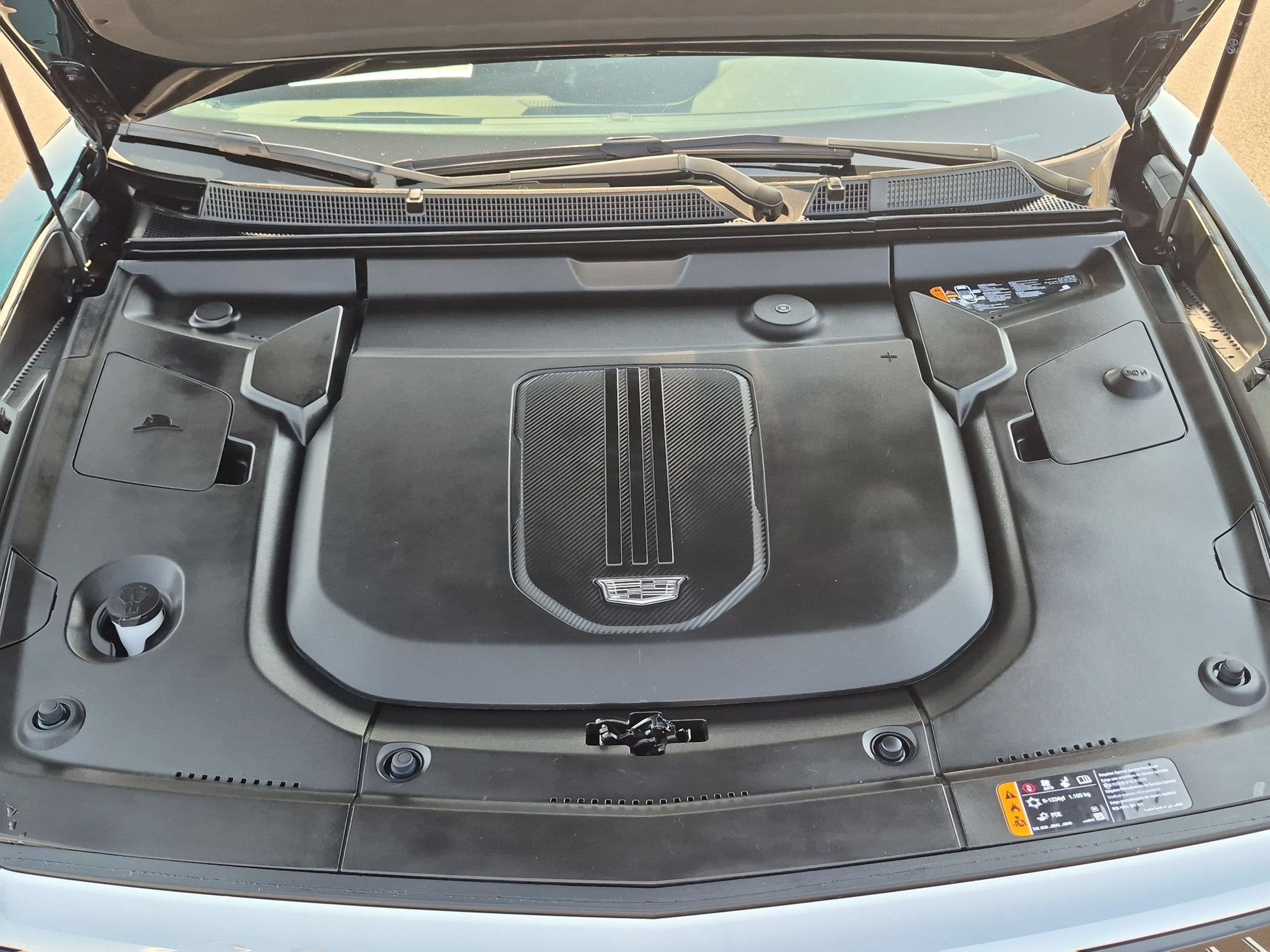 2024 Cadillac LYRIQ Tech