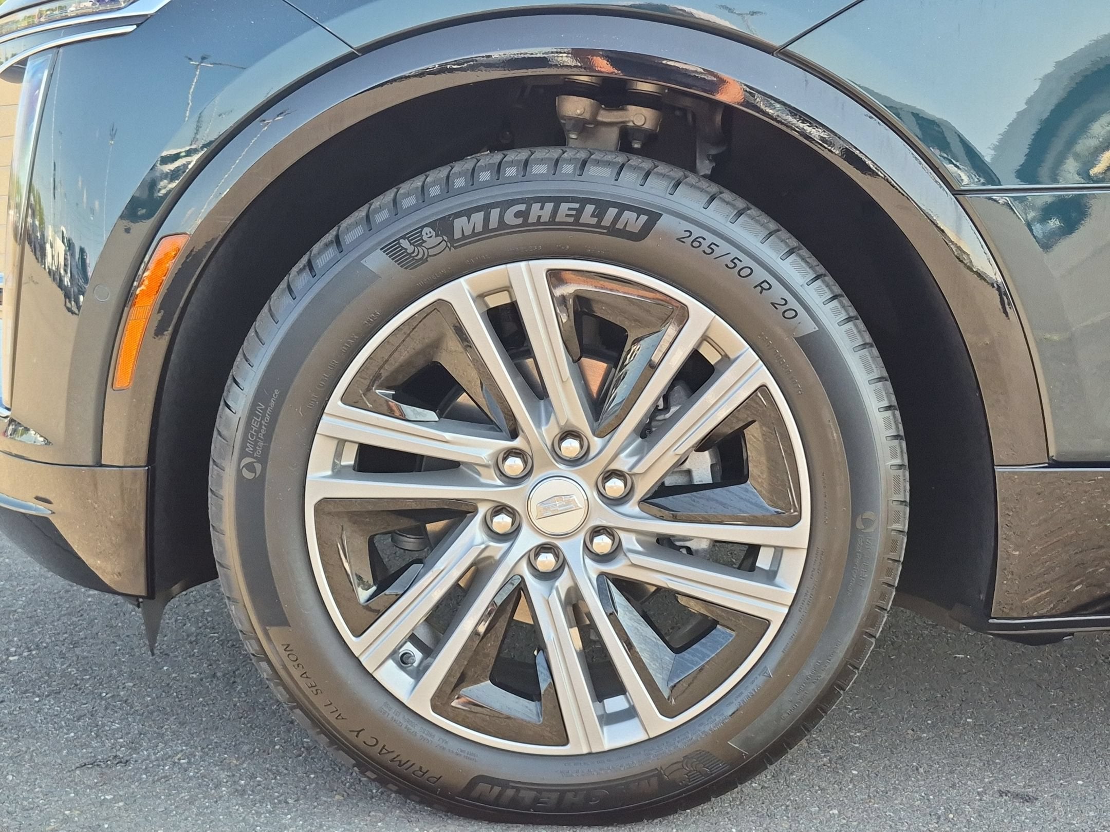 2024 Cadillac LYRIQ Tech