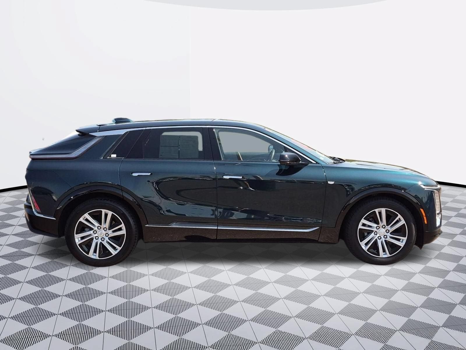 2024 Cadillac LYRIQ Tech