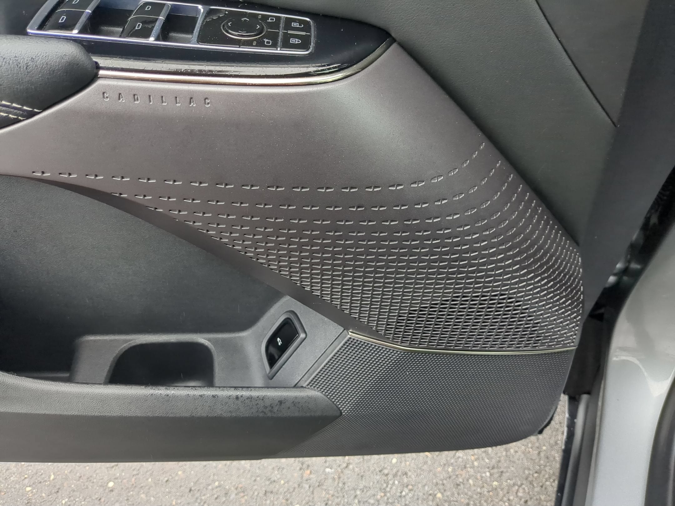 2024 Cadillac LYRIQ Tech