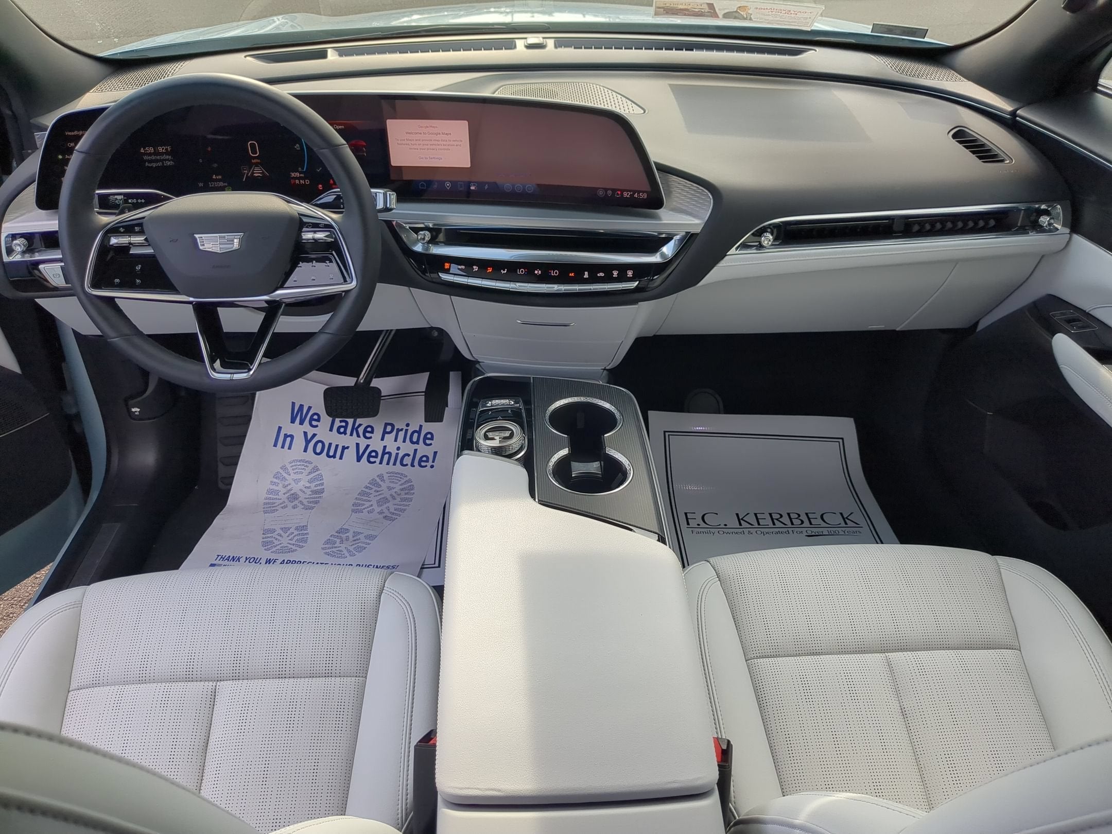 2024 Cadillac LYRIQ Luxury 1