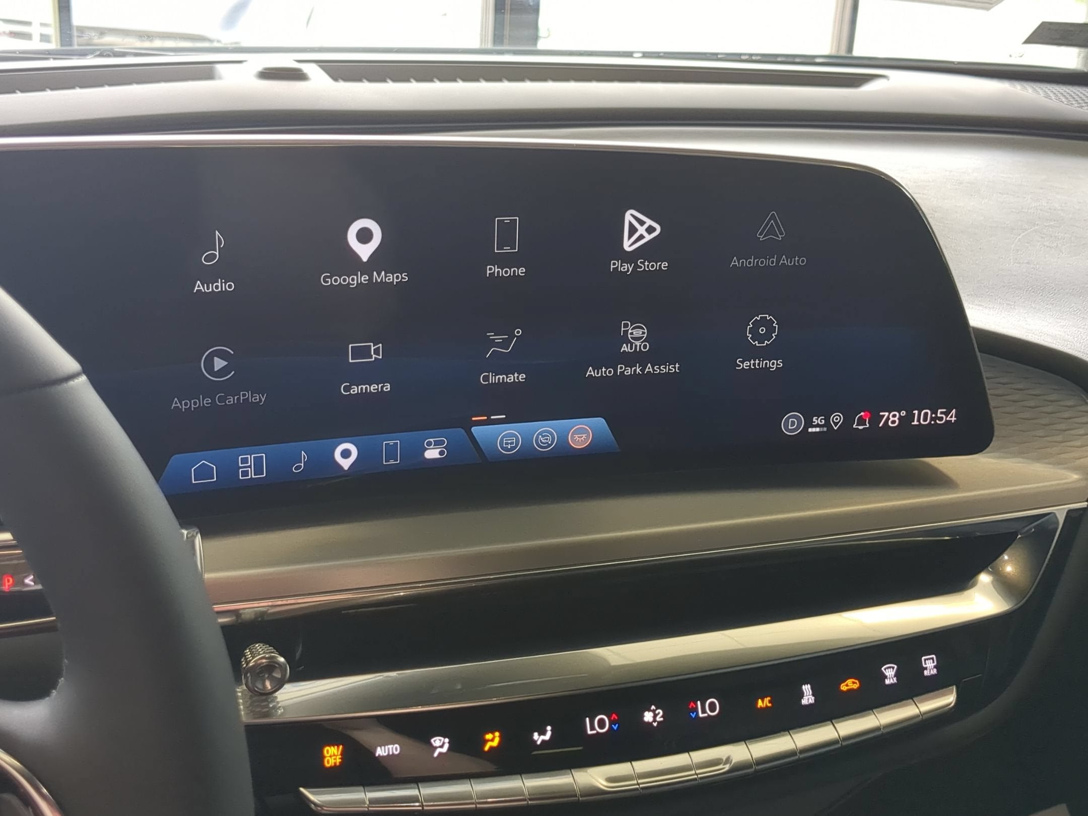 2024 Cadillac LYRIQ Luxury 1