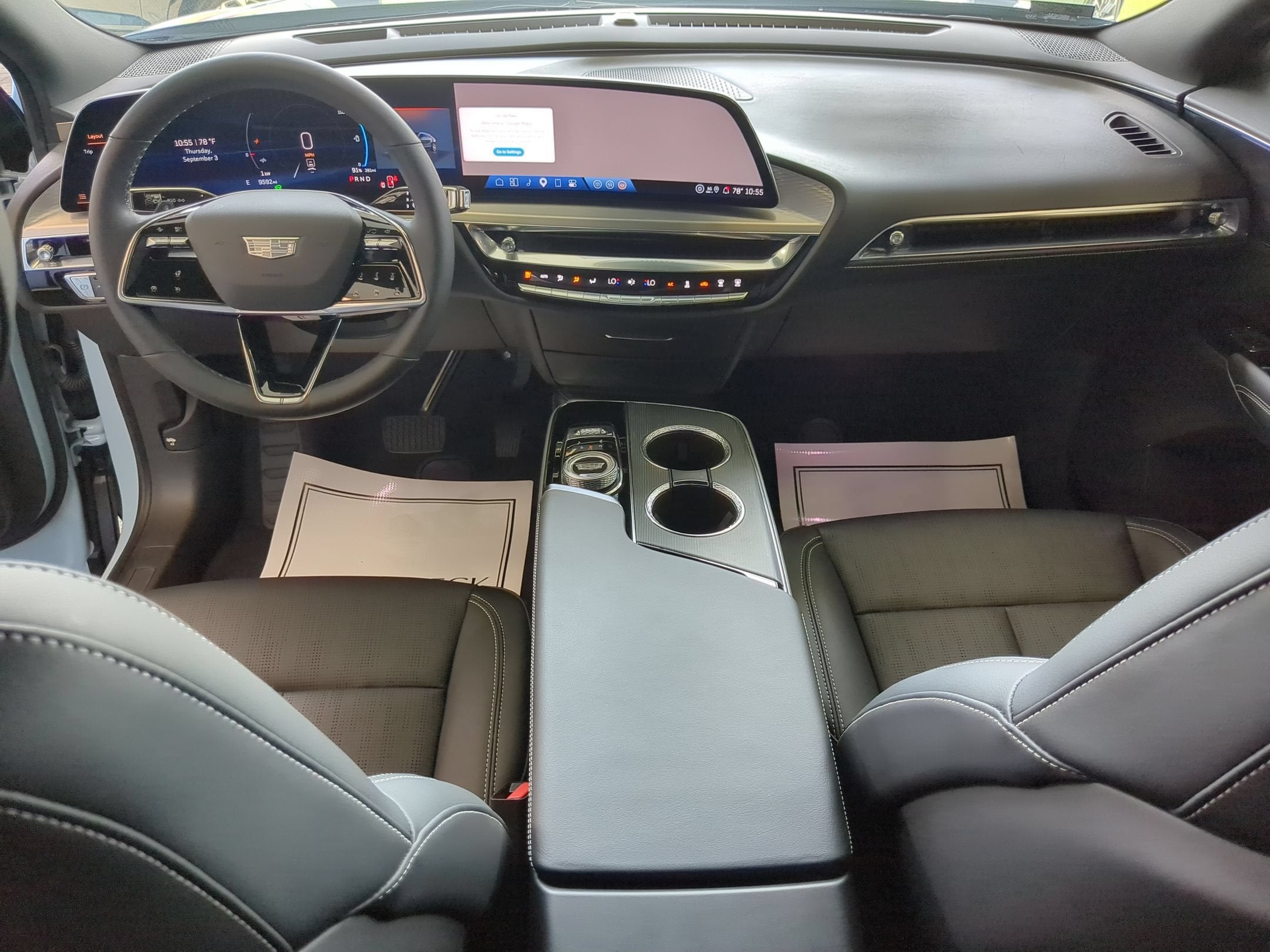 2024 Cadillac LYRIQ Luxury 1