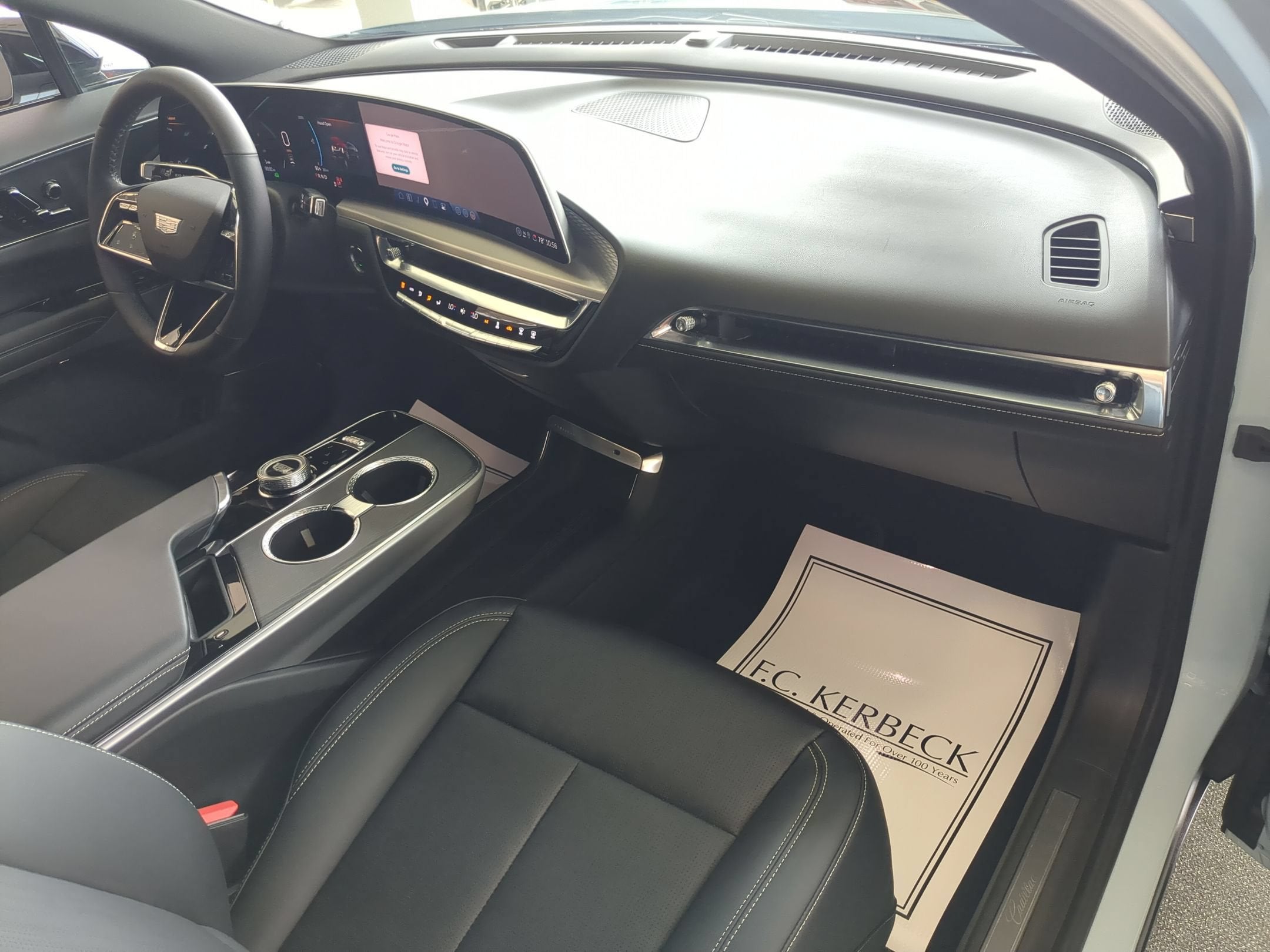 2024 Cadillac LYRIQ Luxury 1