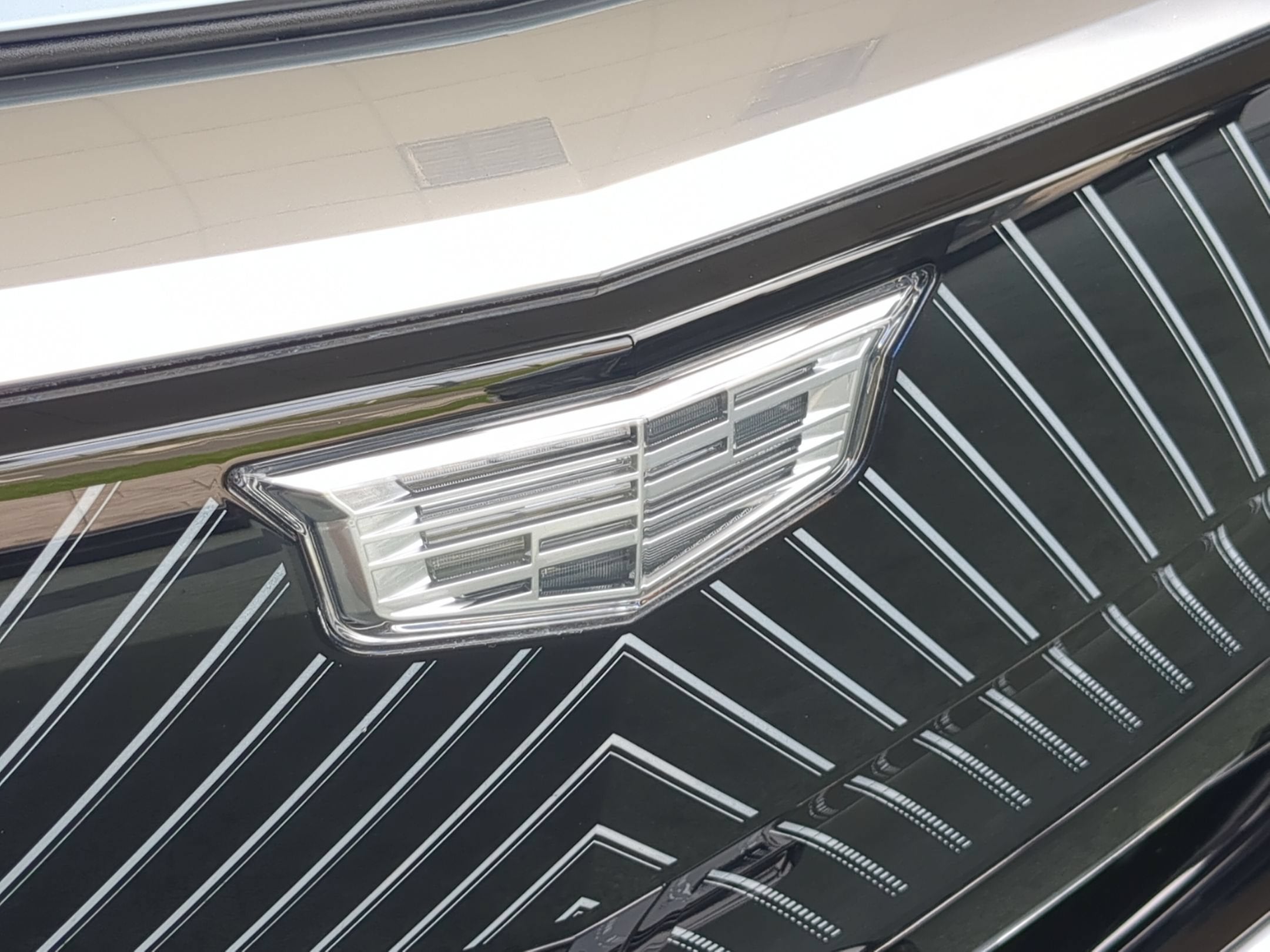 2024 Cadillac LYRIQ Luxury 1