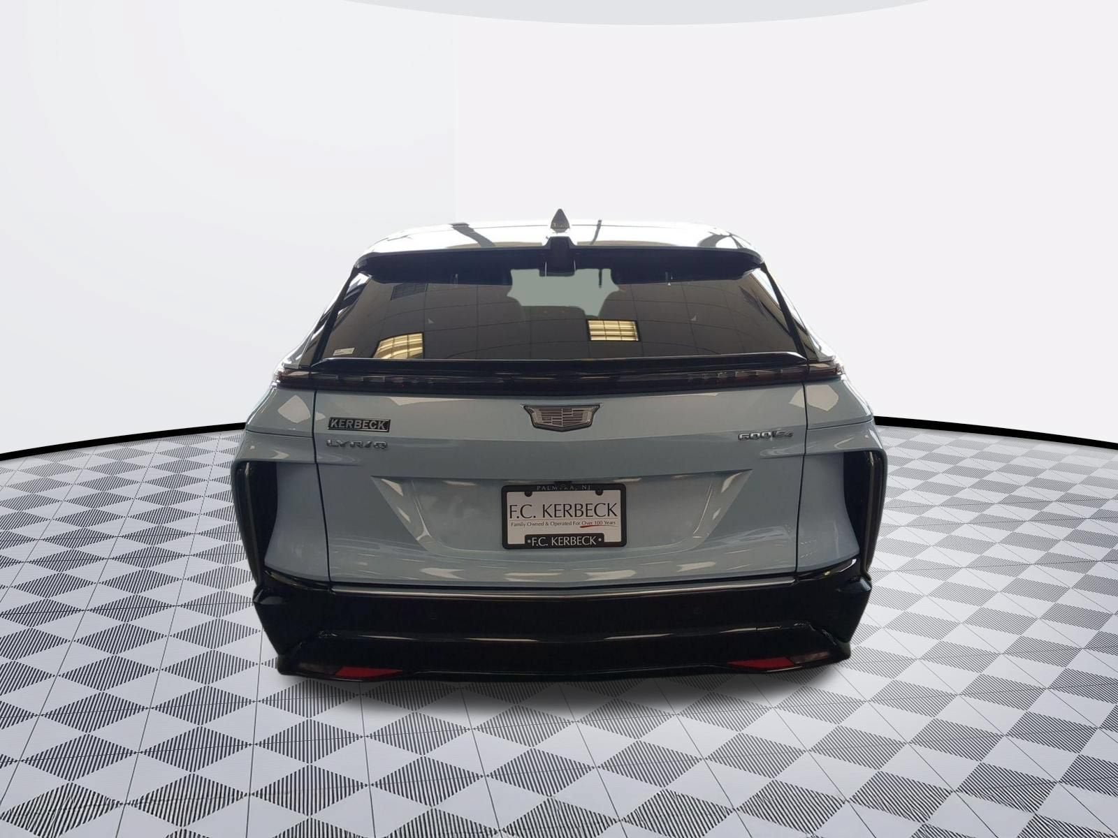 2024 Cadillac LYRIQ Luxury 1