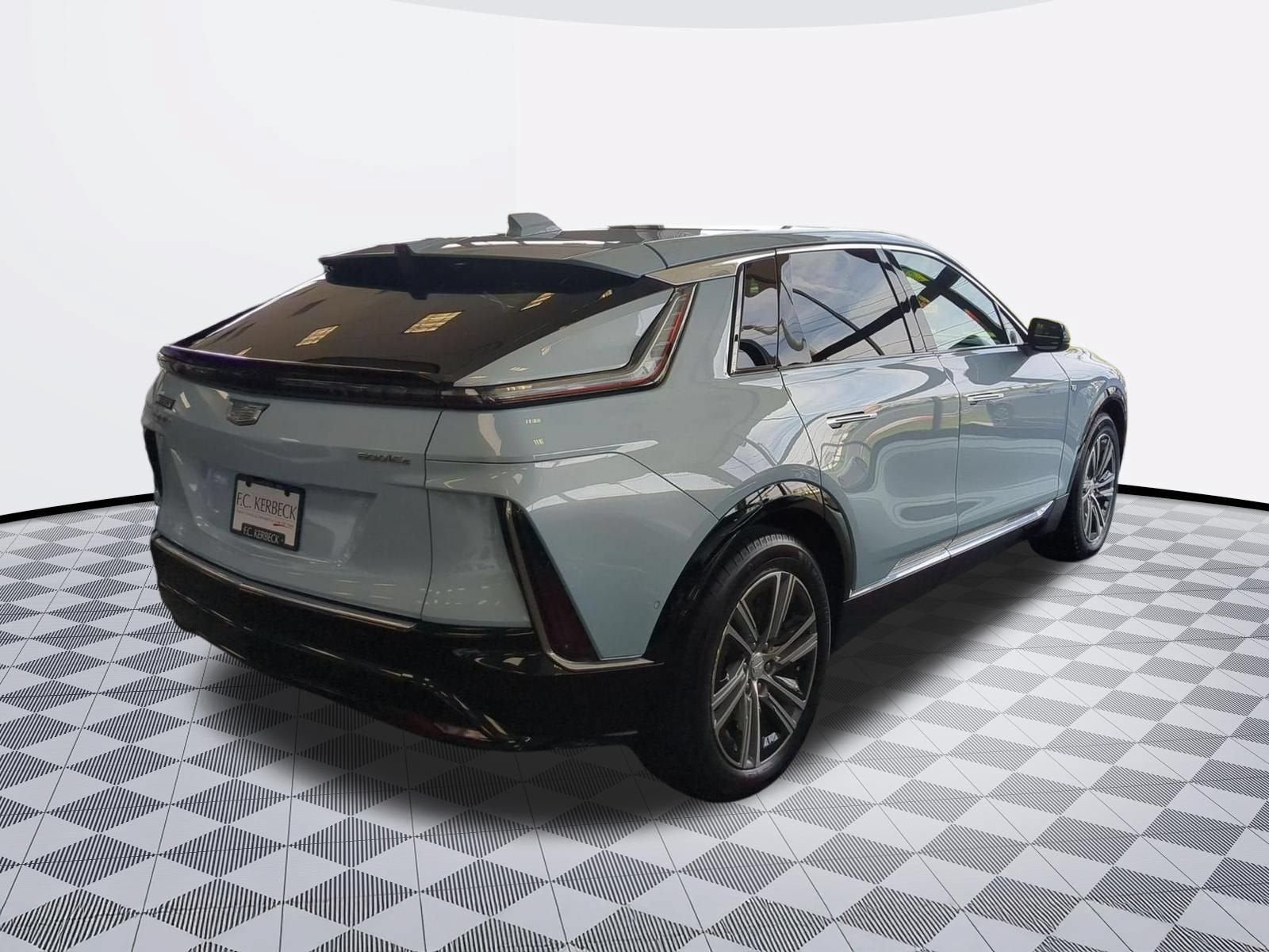 2024 Cadillac LYRIQ Luxury 1