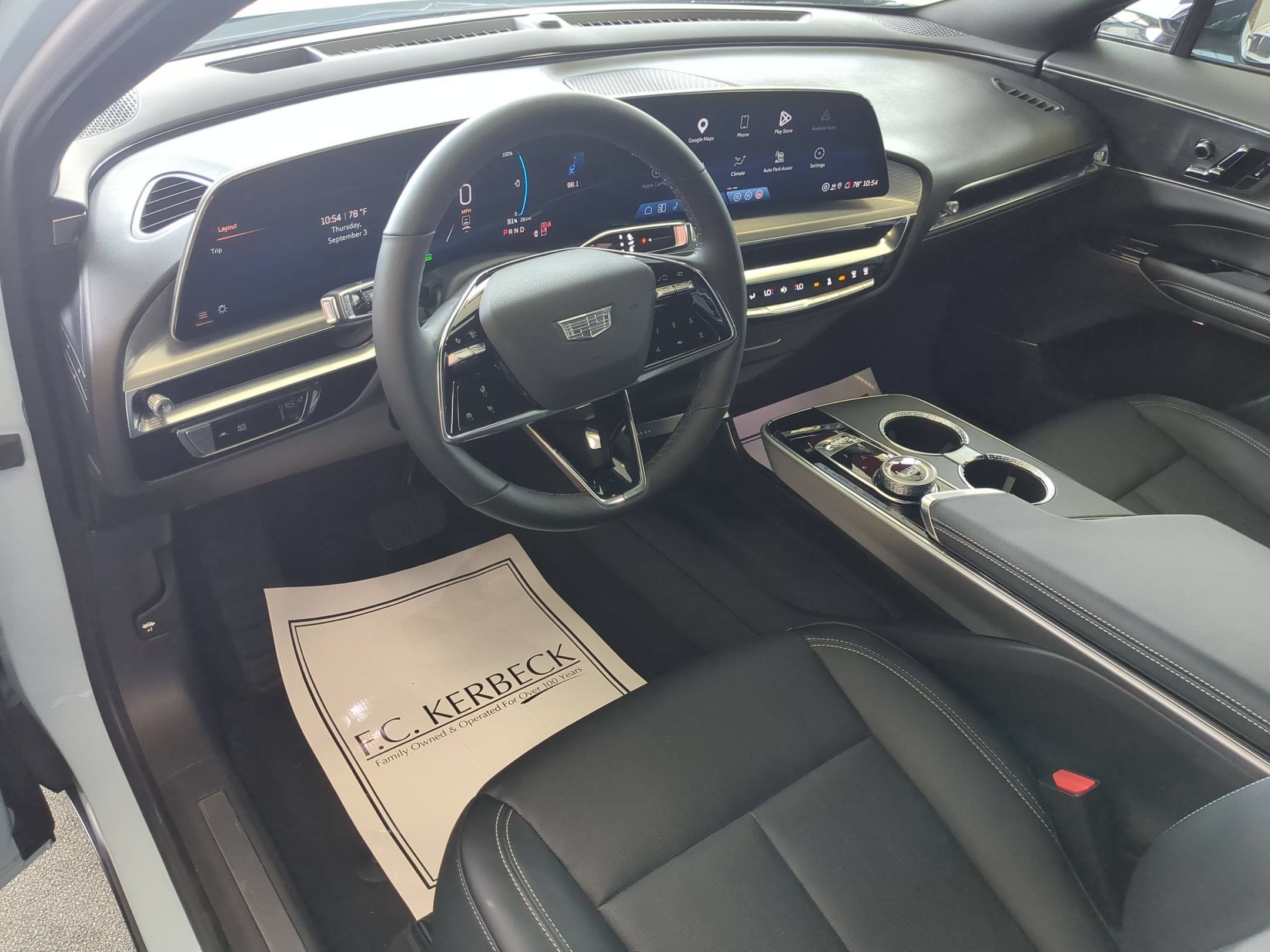 2024 Cadillac LYRIQ Luxury 1