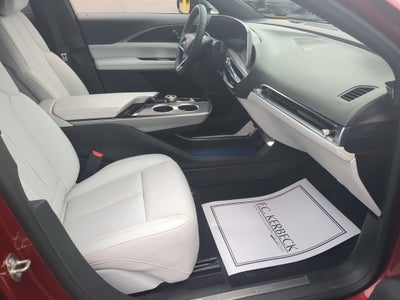 2024 Cadillac LYRIQ Luxury 1
