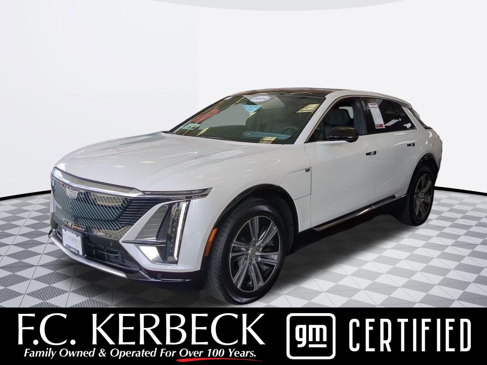 2024 Cadillac LYRIQ Luxury 2