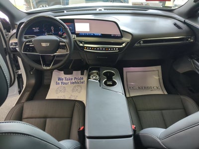 2024 Cadillac LYRIQ Luxury 2