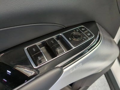 2024 Cadillac LYRIQ Luxury 2