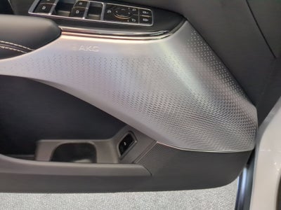 2024 Cadillac LYRIQ Luxury 2