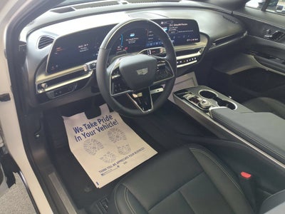 2024 Cadillac LYRIQ Luxury 2