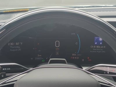 2024 Cadillac LYRIQ Luxury 2