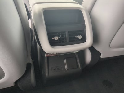 2024 Cadillac LYRIQ Luxury 2