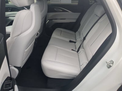 2024 Cadillac LYRIQ Luxury 2