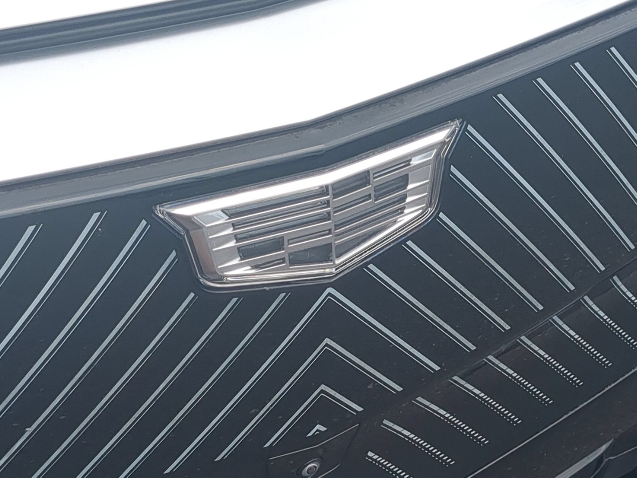 2024 Cadillac LYRIQ Luxury 2