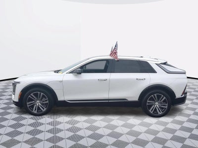 2024 Cadillac LYRIQ Luxury 2