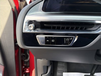 2024 Cadillac LYRIQ Luxury 2