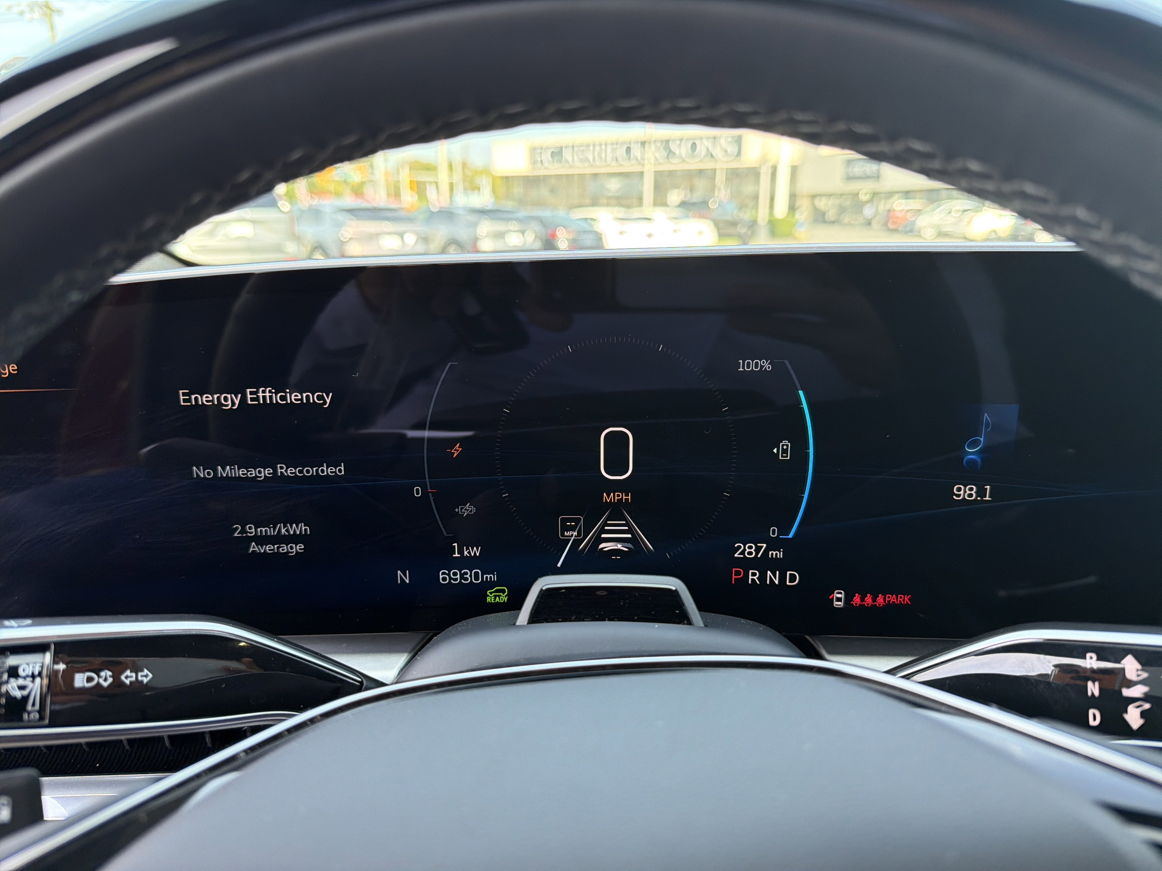 2024 Cadillac LYRIQ Luxury 2