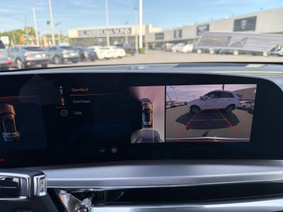 2024 Cadillac LYRIQ Luxury 2