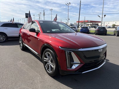 2024 Cadillac LYRIQ Luxury 2