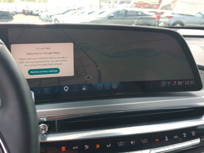 2024 Cadillac LYRIQ Luxury 2