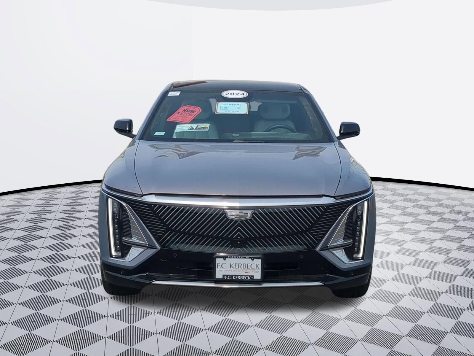 2024 Cadillac LYRIQ Luxury 2
