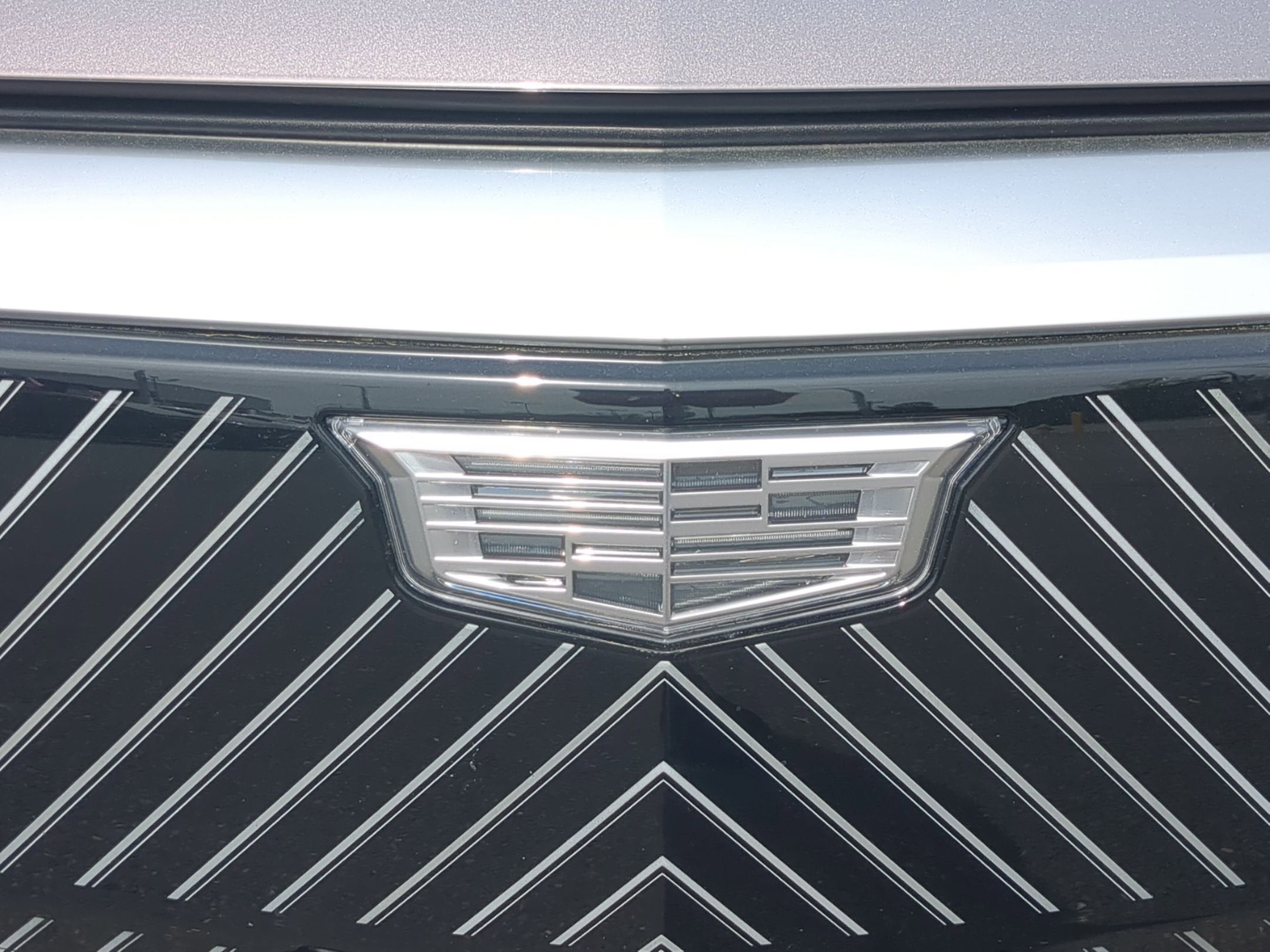 2024 Cadillac LYRIQ Luxury 2