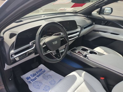 2024 Cadillac LYRIQ Luxury 2