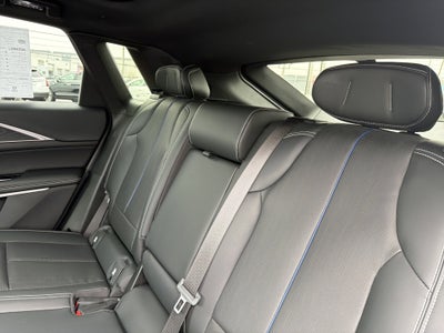 2024 Cadillac LYRIQ Luxury 2