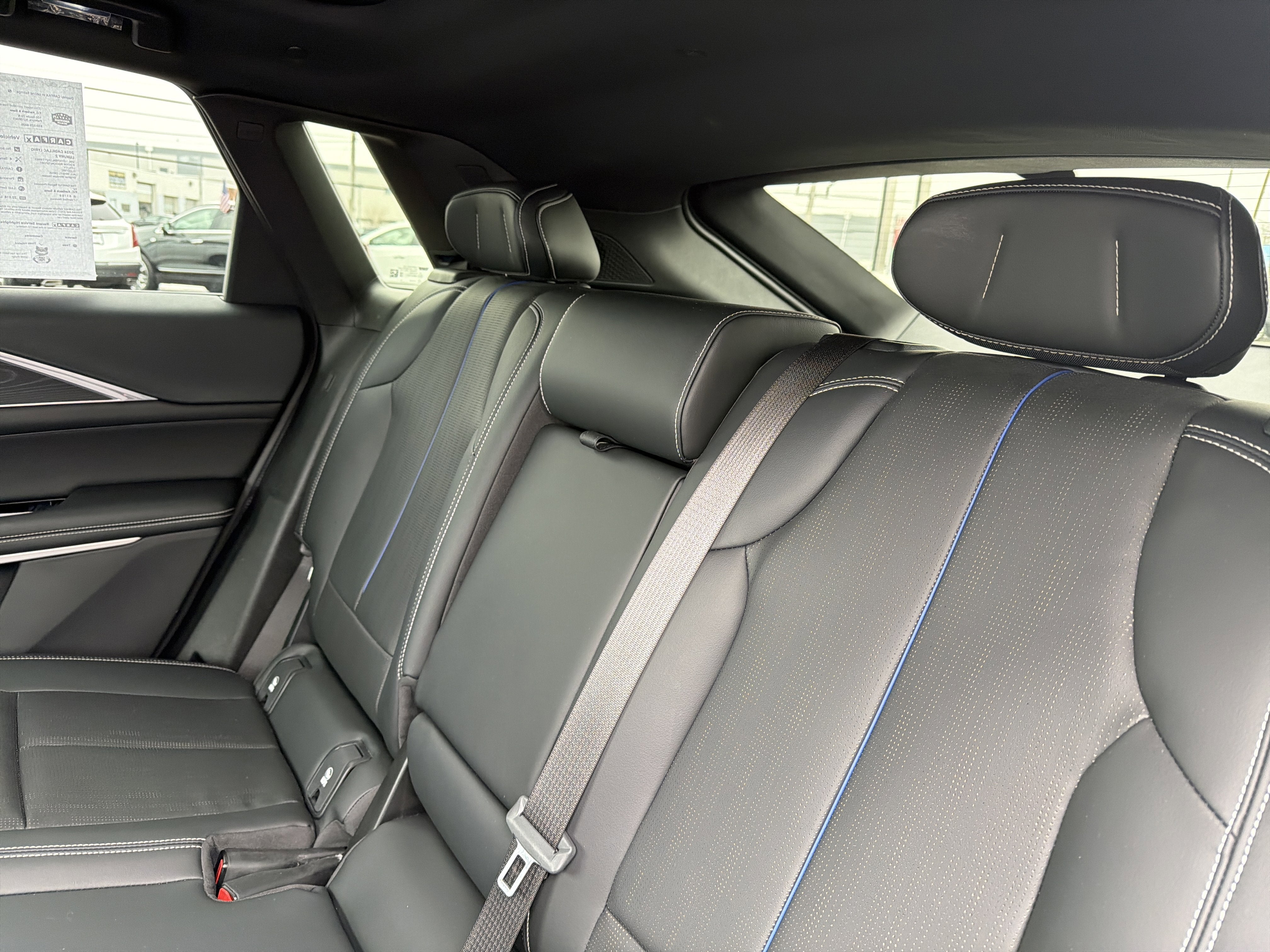 2024 Cadillac LYRIQ Luxury 2