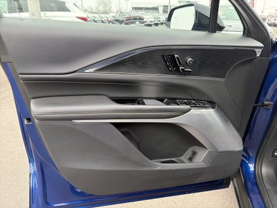 2024 Cadillac LYRIQ Luxury 2