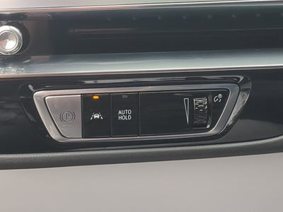 2024 Cadillac LYRIQ Luxury 2