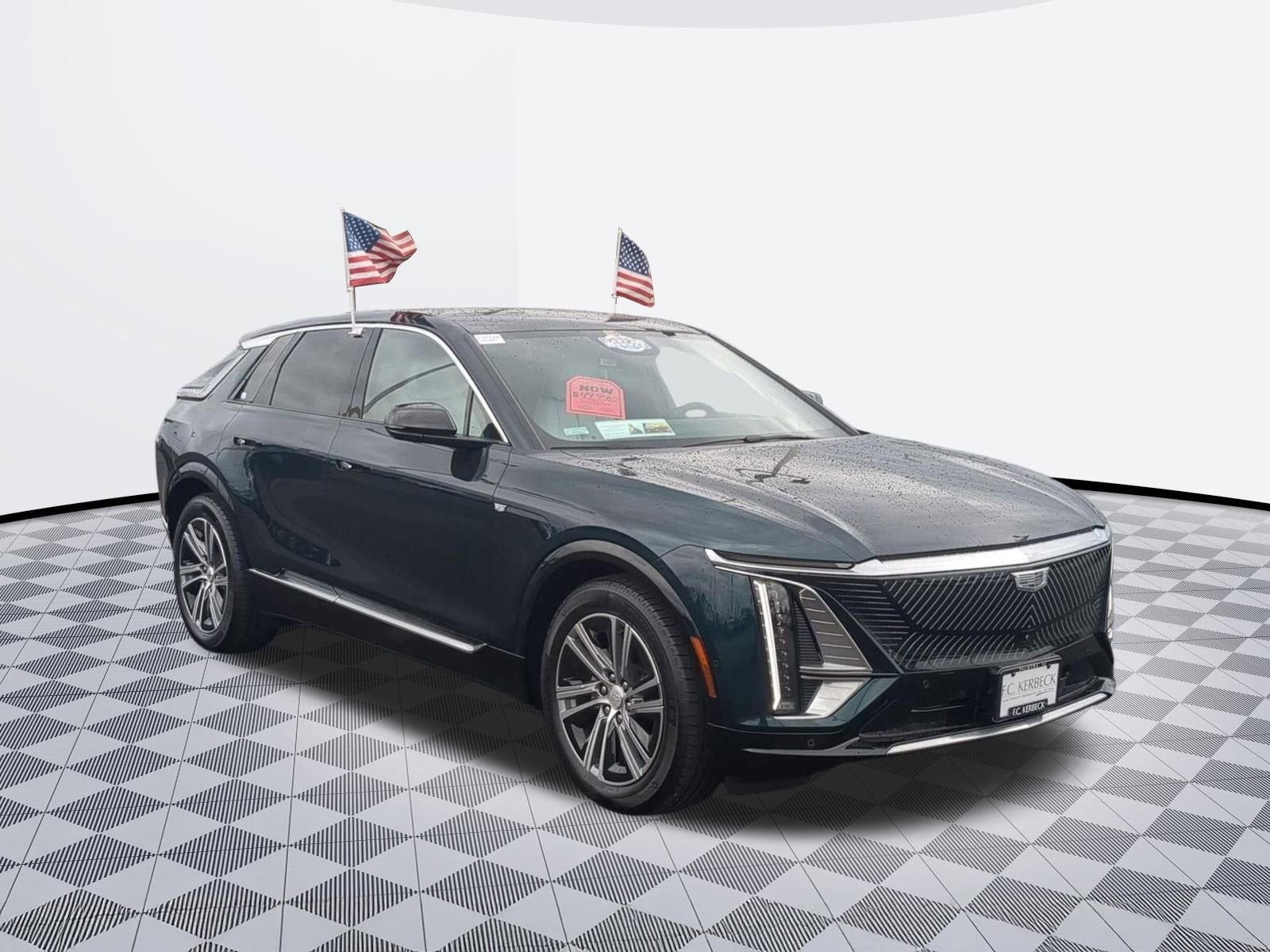 2024 Cadillac LYRIQ Luxury 2
