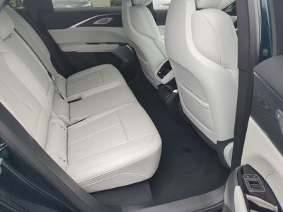 2024 Cadillac LYRIQ Luxury 2