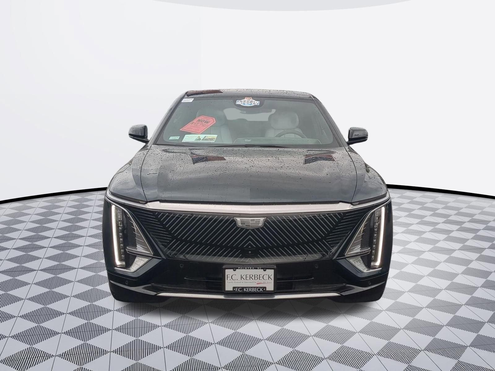 2024 Cadillac LYRIQ Luxury 2