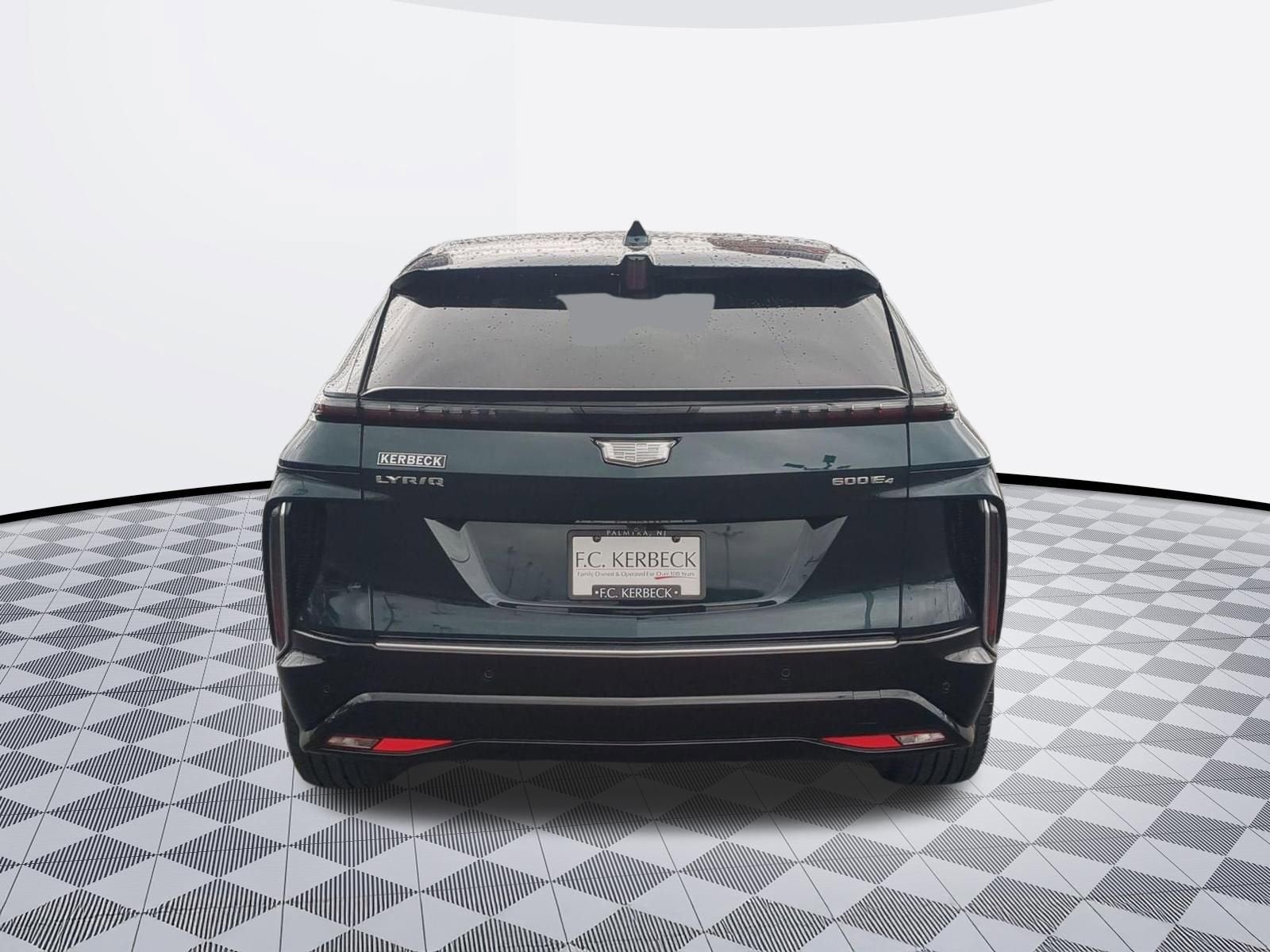 2024 Cadillac LYRIQ Luxury 2