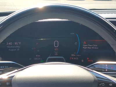 2024 Cadillac LYRIQ Luxury 2