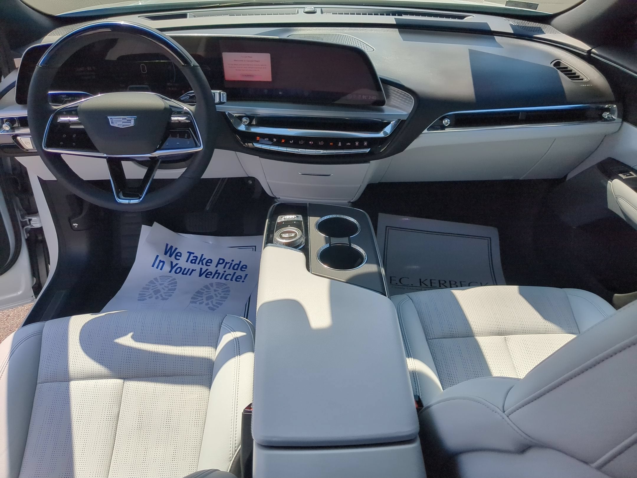 2024 Cadillac LYRIQ Luxury 2
