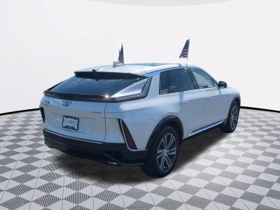 2024 Cadillac LYRIQ Luxury 2