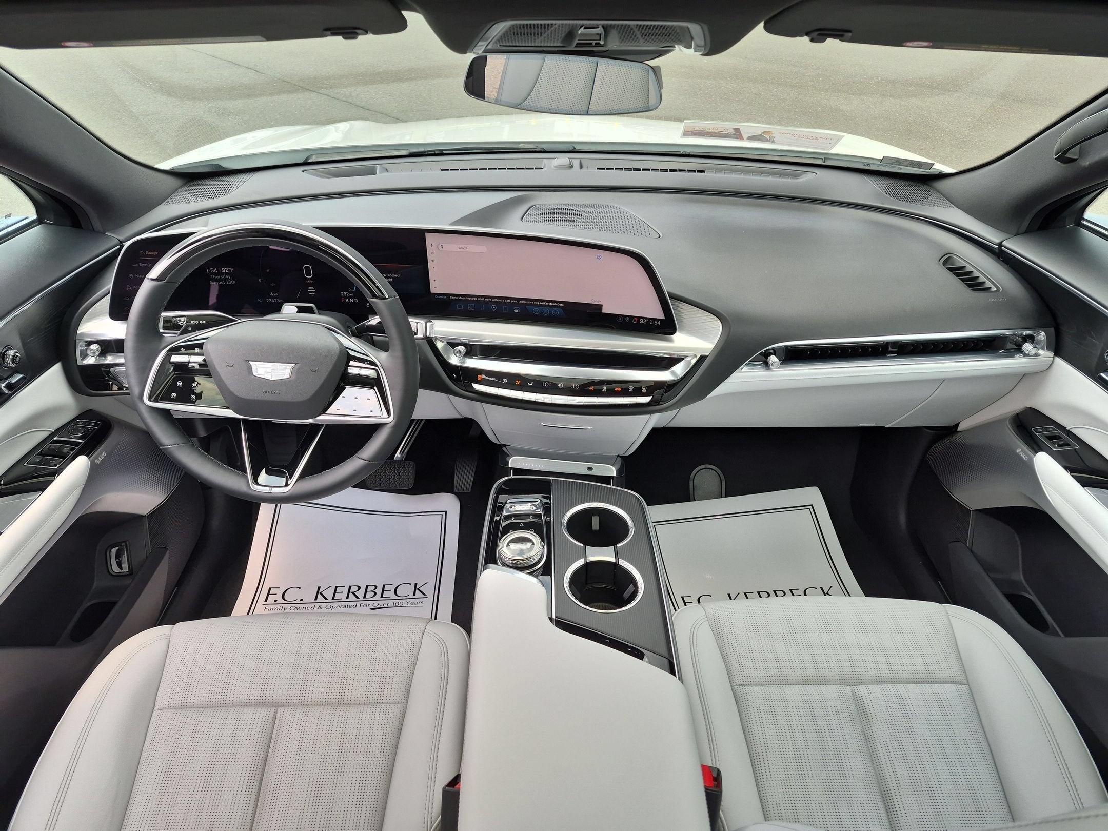 2024 Cadillac LYRIQ Luxury 2