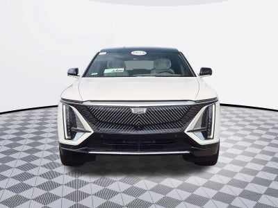 2024 Cadillac LYRIQ Luxury 2